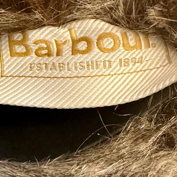 NWTs Barbour Women’s Ambush Wax Leather Gloves. Olive/Brown. Small - Picture 4 of 6